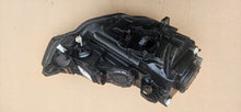 Laden Sie das Bild in den Galerie-Viewer, Frontscheinwerfer Audi A3 8V0941005 8V0941006 Xenon Ein Satz Headlight SCH7775003102xz