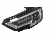 Load image into Gallery viewer, Frontscheinwerfer Audi A3 8V0941005E Xenon Ein Stück (Rechts oder Links)