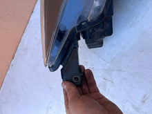 Load image into Gallery viewer, Frontscheinwerfer Mazda 2 Dj D43N-51040 Links Scheinwerfer Headlight SCH1703663610vu