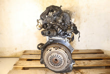 Laden Sie das Bild in den Galerie-Viewer, Motor Skoda Fabia III CJZ 1.2 TSI 88PS 2015 Benzin Engine Unkomplett MOT5499865129ie