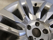Laden Sie das Bild in den Galerie-Viewer, 1x Alufelge 19 Zoll 8.0" 5x112 28ET Glanz Silber 760601025E VW Touareg Rim Wheel FEL4467298183qz