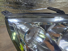 Laden Sie das Bild in den Galerie-Viewer, Frontscheinwerfer Opel Antara Xenon Rechts Scheinwerfer Headlight SCH8624572659jr