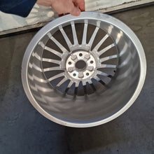 Load image into Gallery viewer, 1x Alufelge 17 Zoll 8.0&quot; 5x112 46ET Glanz Silber 8Y0601025 Audi A3 Rim Wheel