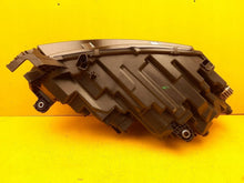Laden Sie das Bild in den Galerie-Viewer, Frontscheinwerfer Skoda Octavia IV 5E4941015 LED Ein Stück (Rechts oder Links) SCH3801088430st