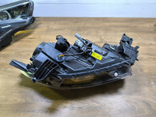 Laden Sie das Bild in den Galerie-Viewer, Frontscheinwerfer Mitsubishi Outlander III ECM921-22A10 Links Headlight