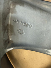 Laden Sie das Bild in den Galerie-Viewer, 1x Alufelge 18 Zoll 7.5&quot; 5x108 49ET YP00180480 Opel Grandland Rim Wheel