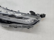 Laden Sie das Bild in den Galerie-Viewer, Frontscheinwerfer Toyota Corolla LED Rechts Scheinwerfer Headlight