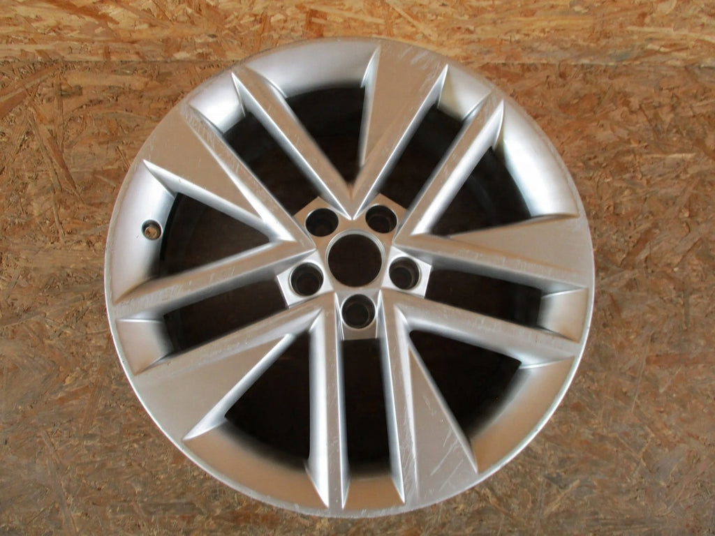 1x Alufelge 17 Zoll 7.0" 5x100 46ET 6V0601025C Skoda Fabia Iii Rim Wheel