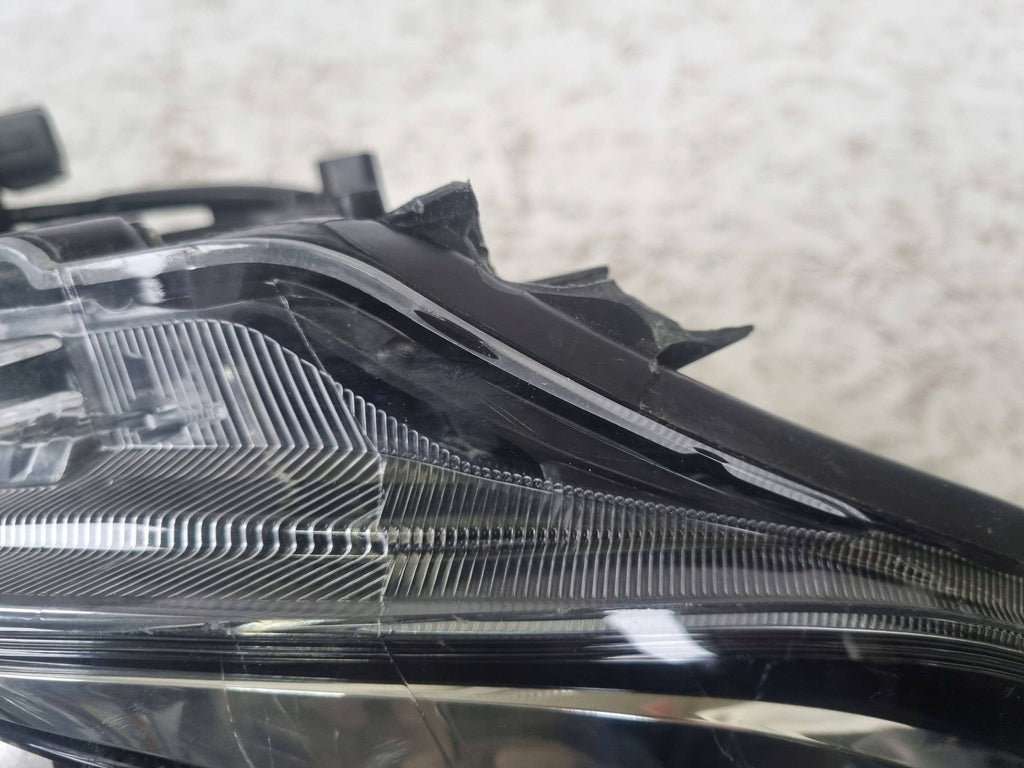 Frontscheinwerfer Toyota Hilux VIII MKE174 Rechts Scheinwerfer Headlight SCH2279865543ty