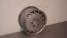 Laden Sie das Bild in den Galerie-Viewer, 1x Alufelge 15 Zoll 7.0&quot; 5x112 1244010902 Mercedes-Benz W201 W124 Rim Wheel