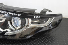 Laden Sie das Bild in den Galerie-Viewer, Frontscheinwerfer Land Rover I Sport FK72-13W029-EE FK72-13W030-EE Ein Satz SCH8982001406uo
