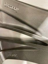 Load image into Gallery viewer, 1x Alufelge 18 Zoll 8.0&quot; 5x112 44ET Glanz Silber 3C0601025 Mg Passat B7