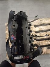 Laden Sie das Bild in den Galerie-Viewer, Motor VW Passat CBD 2.0 TDI 110PS 81kW 112TKm 2010 Diesel Engine Unkomplett