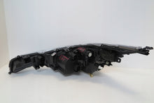 Load image into Gallery viewer, Frontscheinwerfer Toyota Corolla 81110-02X20 Rechts Scheinwerfer Headlight