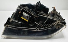 Laden Sie das Bild in den Galerie-Viewer, Frontscheinwerfer Land Rover Freelander L359 6H52-13W029-EG Rechts Headlight SCH2295218657ak