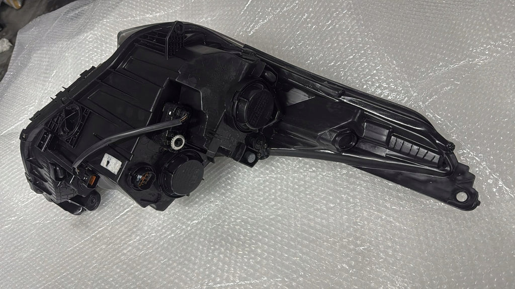 Frontscheinwerfer Hyundai Veloster Links Scheinwerfer Headlight SCH8343514661jo