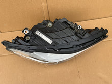 Laden Sie das Bild in den Galerie-Viewer, Frontscheinwerfer BMW 6 G32 8497216-05 Rechts Scheinwerfer Headlight SCH6788442385dl