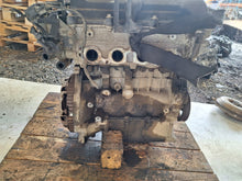 Laden Sie das Bild in den Galerie-Viewer, Motor Hyundai I10 G4LA 1.2 142TKm Benzin Engine Unkomplett