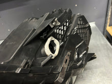 Laden Sie das Bild in den Galerie-Viewer, Frontscheinwerfer BMW 5 F11 7317132 Rechts Scheinwerfer Headlight