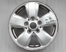 Laden Sie das Bild in den Galerie-Viewer, 1x Alufelge 15 Zoll 5.5&quot; 5x112 46ET Glanz Silber 6855101 Mini Rim Wheel