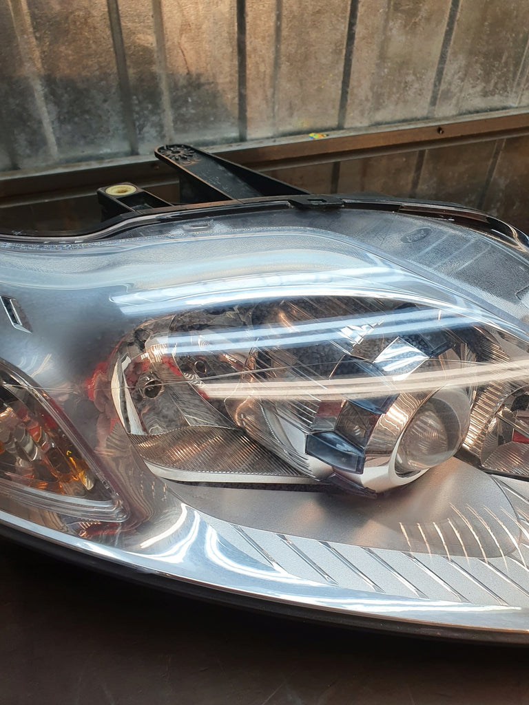 Frontscheinwerfer Ford Mondeo 7S71-13D154-AL Xenon Rechts Scheinwerfer Headlight