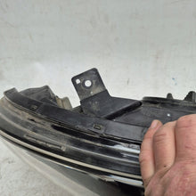 Load image into Gallery viewer, Frontscheinwerfer Kia Rio III 92101-1WXXX Links Scheinwerfer Headlight SCH7093704578zg
