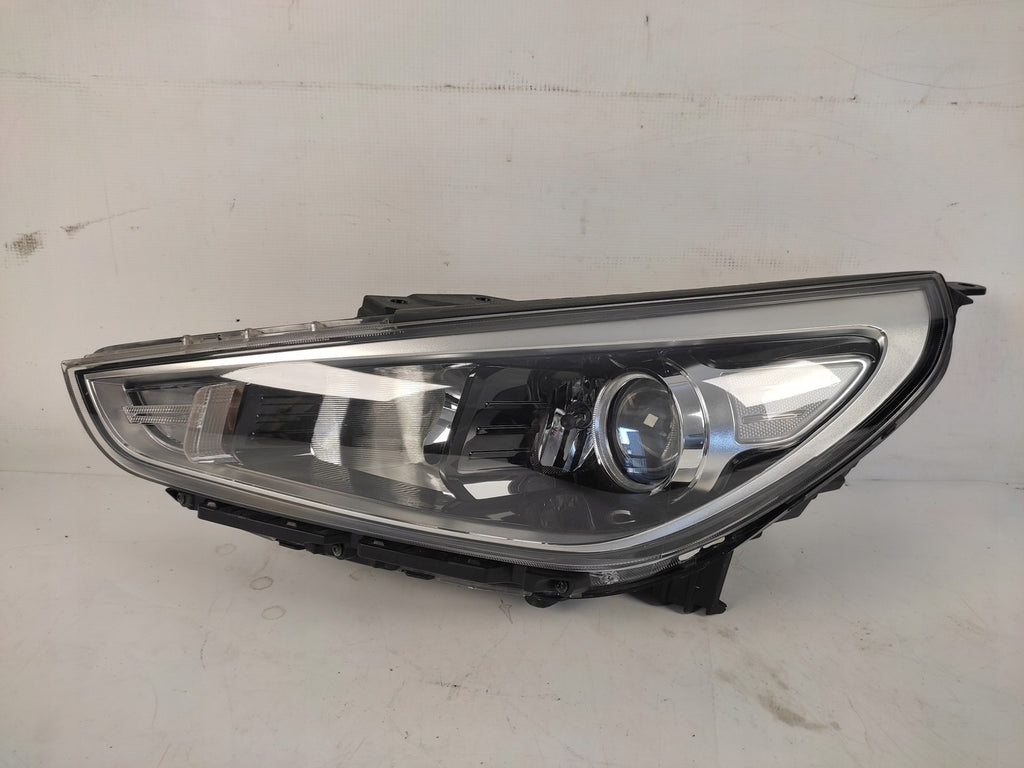 Frontscheinwerfer Hyundai I30 III 92101-G4020 Ein Stück (Rechts oder Links)