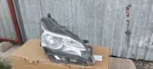 Load image into Gallery viewer, Frontscheinwerfer Toyota Yaris LED Rechts Scheinwerfer Headlight