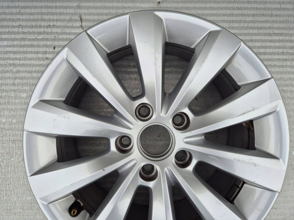 1x Alufelge 16 Zoll 5C0601025T VW Beetle Rim Wheel FEL2321930322aj