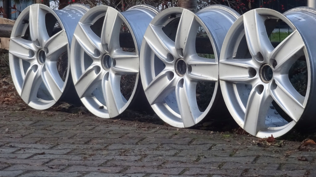 4x Alufelge 18 Zoll 7.0" 5x130 53ET Silber 4F0601025D Ac Q7 Rim Wheel FEL9032403028lu