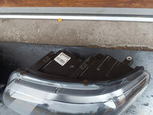 Laden Sie das Bild in den Galerie-Viewer, Frontscheinwerfer VW T5 7E1941015 Ein Stück (Rechts oder Links) Headlight