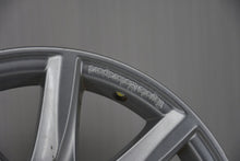 Load image into Gallery viewer, 1x Alufelge 16 Zoll 6.5" 5x114.3 39ET Glanz Silber PZ406-E8675 Toyota Rim Wheel FEL5882525534ln