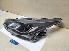 Laden Sie das Bild in den Galerie-Viewer, Frontscheinwerfer Toyota Corolla 1EL01091202 Links Scheinwerfer Headlight SCH9832083704he