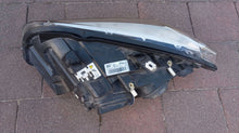 Laden Sie das Bild in den Galerie-Viewer, Frontscheinwerfer BMW E84 89093521 Rechts Scheinwerfer Headlight SCH9628282490wk