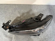 Laden Sie das Bild in den Galerie-Viewer, Frontscheinwerfer Mazda III GRF5-51040 LED Links Scheinwerfer Headlight SCH8888369217uc