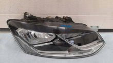 Laden Sie das Bild in den Galerie-Viewer, Frontscheinwerfer VW Polo RKC11418 Rechts Scheinwerfer Headlight SCH3667581494gy