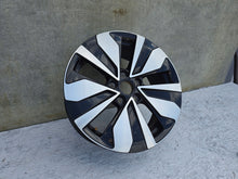 Laden Sie das Bild in den Galerie-Viewer, 1x Alufelge 17 Zoll 7.0" 5x112 2GA601025AR VW T Roc Rim Wheel FEL5077523941so