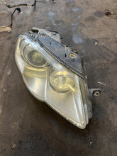 Load image into Gallery viewer, Frontscheinwerfer VW Passat 3C0941752K Bi-Xenon Rechts Scheinwerfer Headlight SCH5887034793zq