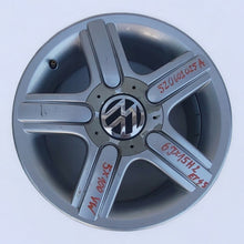 Load image into Gallery viewer, 1x Alufelge 15 Zoll 5.0&quot; 5x112 43ET 5Z0601025A VW Fox Rim Wheel