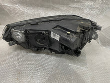 Laden Sie das Bild in den Galerie-Viewer, Frontscheinwerfer VW Sportsvan 517941036A LED Rechts Scheinwerfer Headlight