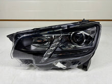 Laden Sie das Bild in den Galerie-Viewer, Frontscheinwerfer Peugeot Partner Rifter 9816827280 Links Scheinwerfer Headlight SCH4050699572eq