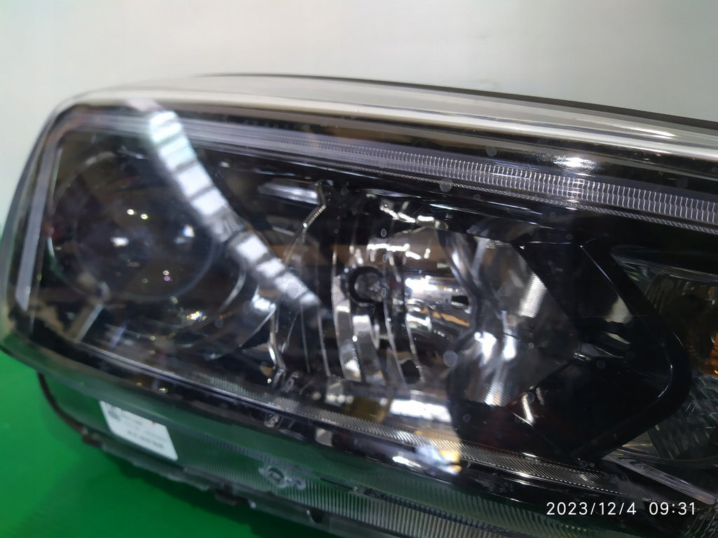 Frontscheinwerfer Hyundai Tucson 92102D7500 Rechts Scheinwerfer Headlight