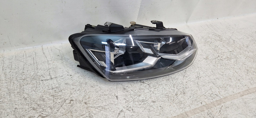 Frontscheinwerfer VW Polo Rechts Scheinwerfer Headlight SCH5898336243zc