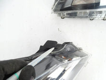 Load image into Gallery viewer, Frontscheinwerfer Toyota Yaris PJT4410 Rechts Scheinwerfer Headlight