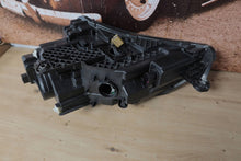 Laden Sie das Bild in den Galerie-Viewer, Frontscheinwerfer Skoda Superb III 3V1941016 Rechts Scheinwerfer Headlight SCH3469642268la