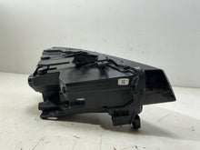 Laden Sie das Bild in den Galerie-Viewer, Frontscheinwerfer Audi Q2 81A941011 LED Ein Stück (Rechts oder Links) Headlight