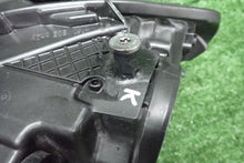 Laden Sie das Bild in den Galerie-Viewer, Frontscheinwerfer Mercedes-Benz W177 A1779062800 85122000 Links Headlight SCH3704985554vp