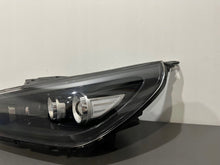 Laden Sie das Bild in den Galerie-Viewer, Frontscheinwerfer Hyundai I30 III 92101-G4120 Full LED Links Headlight SCH4041630552tp