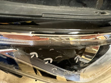 Load image into Gallery viewer, Frontscheinwerfer VW Golf VIII 5H1941036F Full LED Rechts Scheinwerfer Headlight SCH7646413408qj