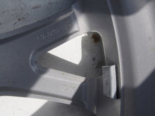 Laden Sie das Bild in den Galerie-Viewer, 1x Alufelge 19 Zoll 9.5" 5x120 39ET 6775992 BMW 7 F01 F02 Rim Wheel FEL7921194962em